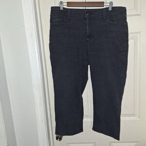 St John's Bay black capris size 16W